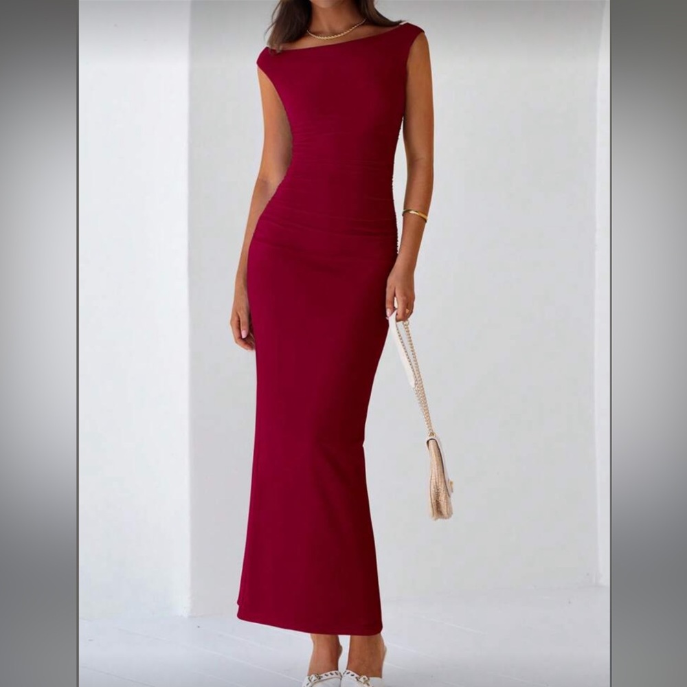 Elegant Burgundy Bodycon Maxi Dress